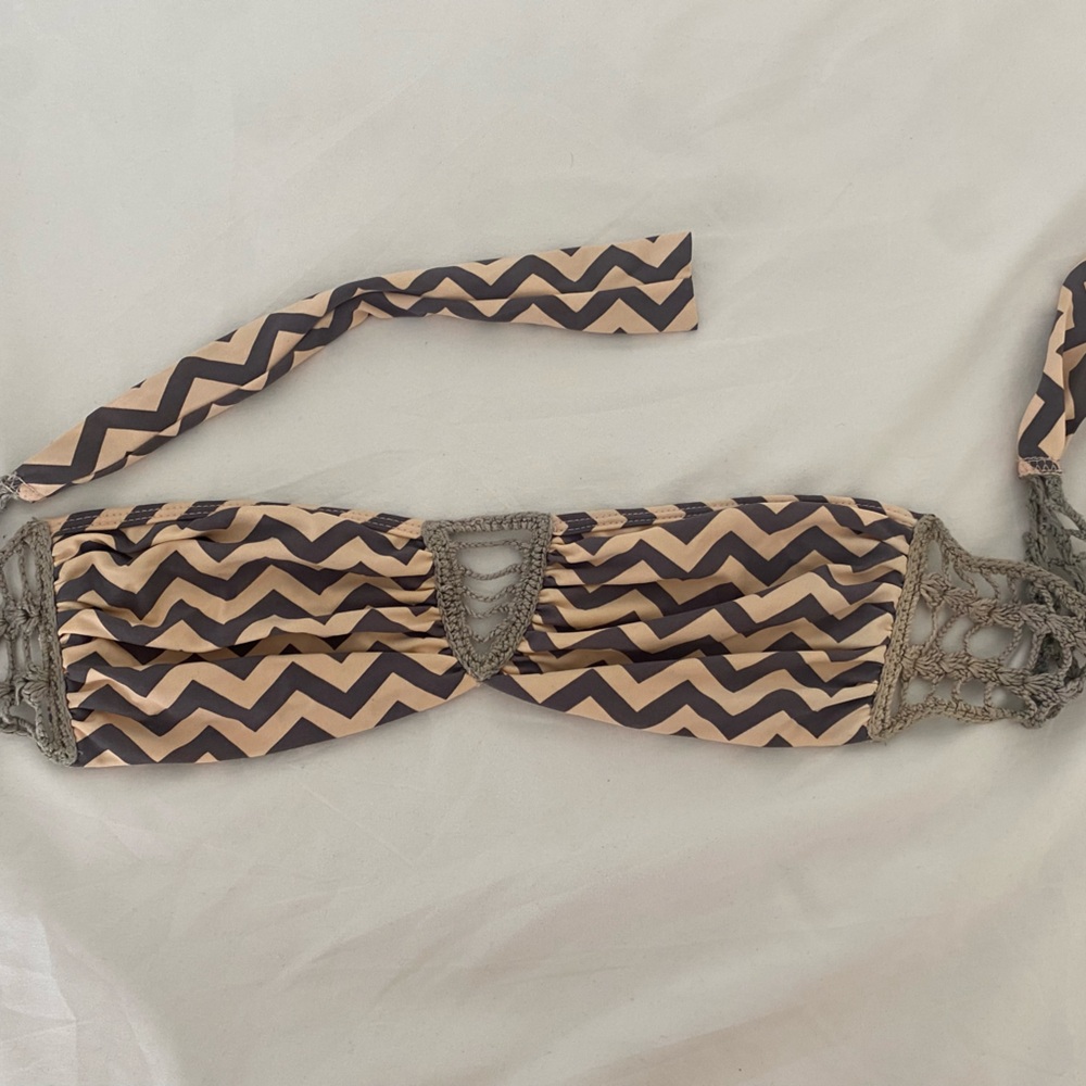 Acacia Buenos Aires bandeau top with crochet detailing zig zag print Size medium